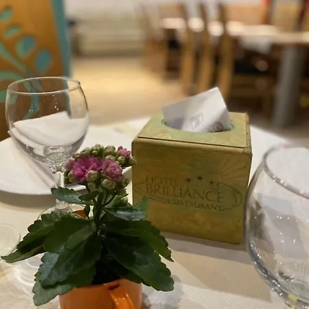 Brilliance Hotell 3*