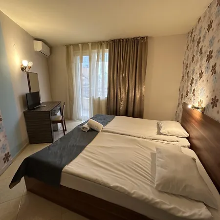 Brilliance Hotell 3*